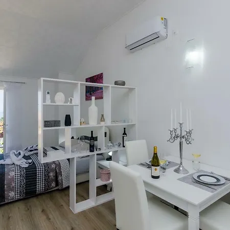 Apartman New Charming Studio With Sea View Near Dubrovnik Mlini